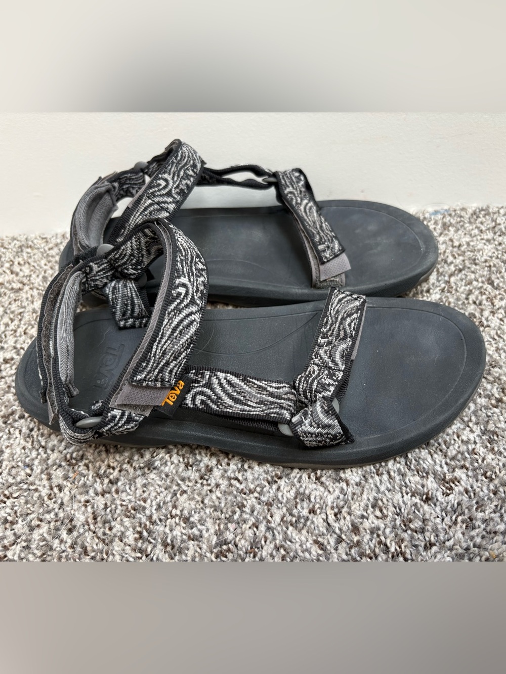 Teva Black and Gray Woven Strap Sandals Mens Size 6
